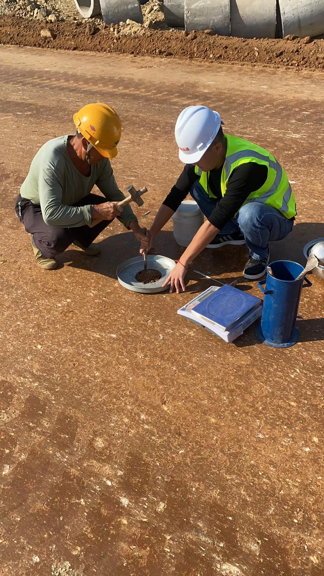 八里湖路壓實(shí)度檢測(cè)